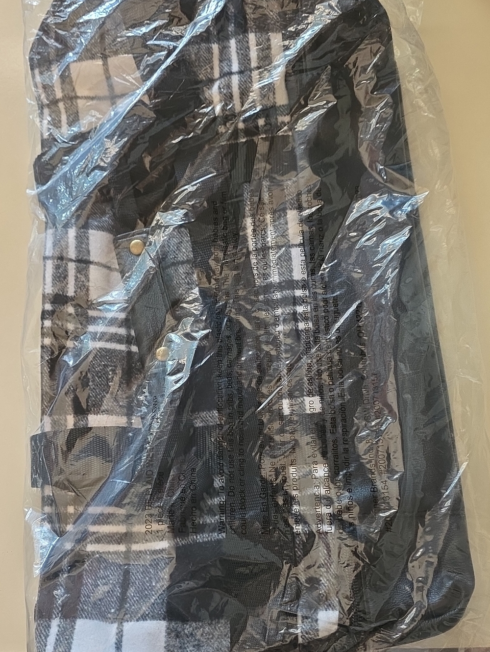 Black and White Plaid Weekender Duffel Bag with Bottom Shoe New - Picture 6 of 7